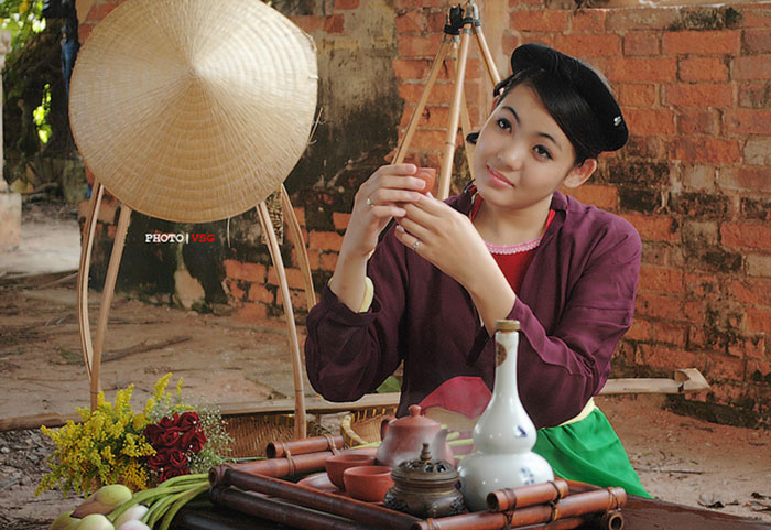 Nôn vào tường - Nôn vào giầy - Nôn vào trời - Nôn vào đầm