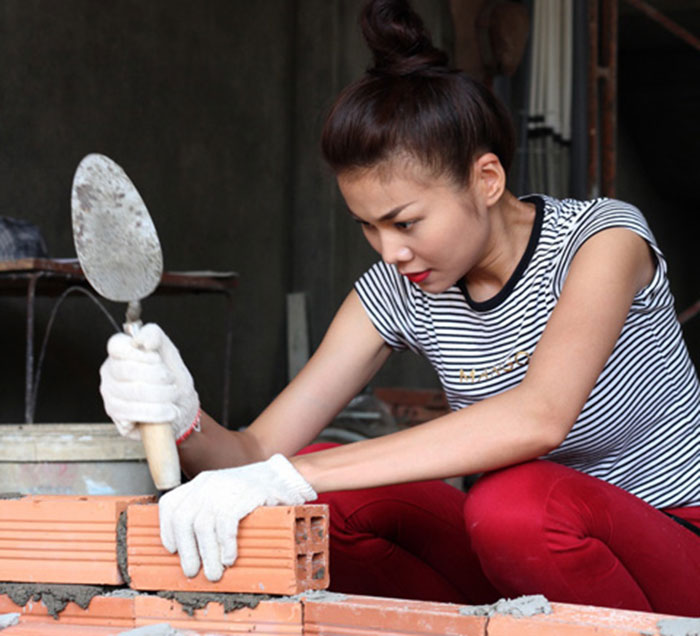 Thanh Hằng tập làm thợ xậy - Bài ca xây dựng