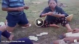 Bạn có nghe được họ nói gì không?!