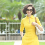 Kiều nữ váy vàng