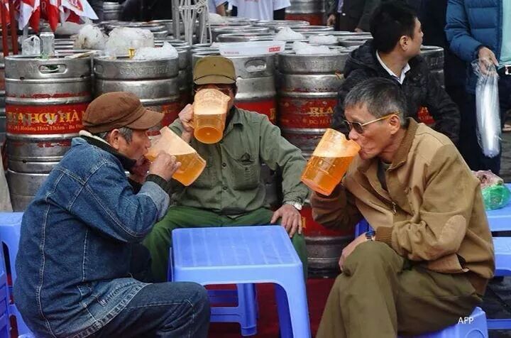 Giống các cụ